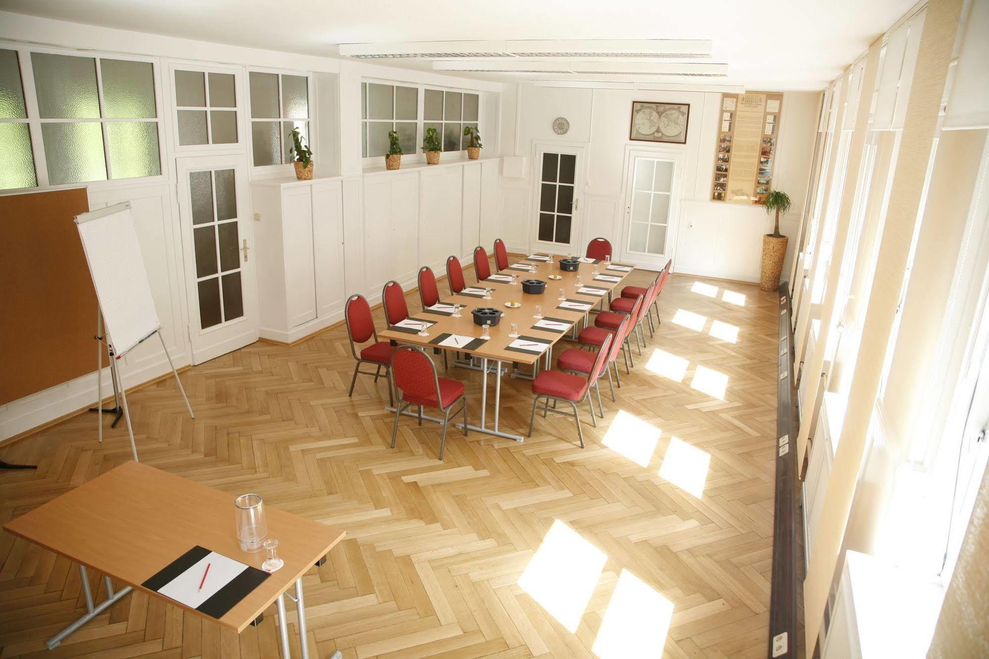 Hotelpark Stadtbrauerei Арнщат Екстериор снимка